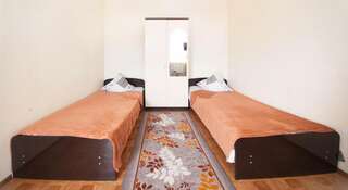 Гостевой дом Мини отель Юна Адлер Двухместный номер Делюкс с 2 отдельными кроватями-2